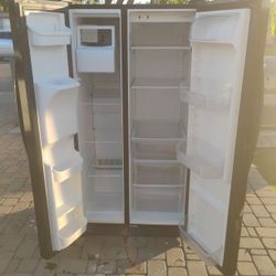 Frigidaire Fridge