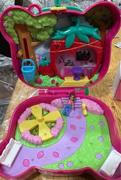 Polly pocket