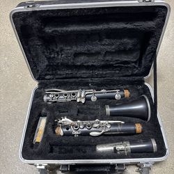 Clarinet With Hard Case. Excellent Used Condition.