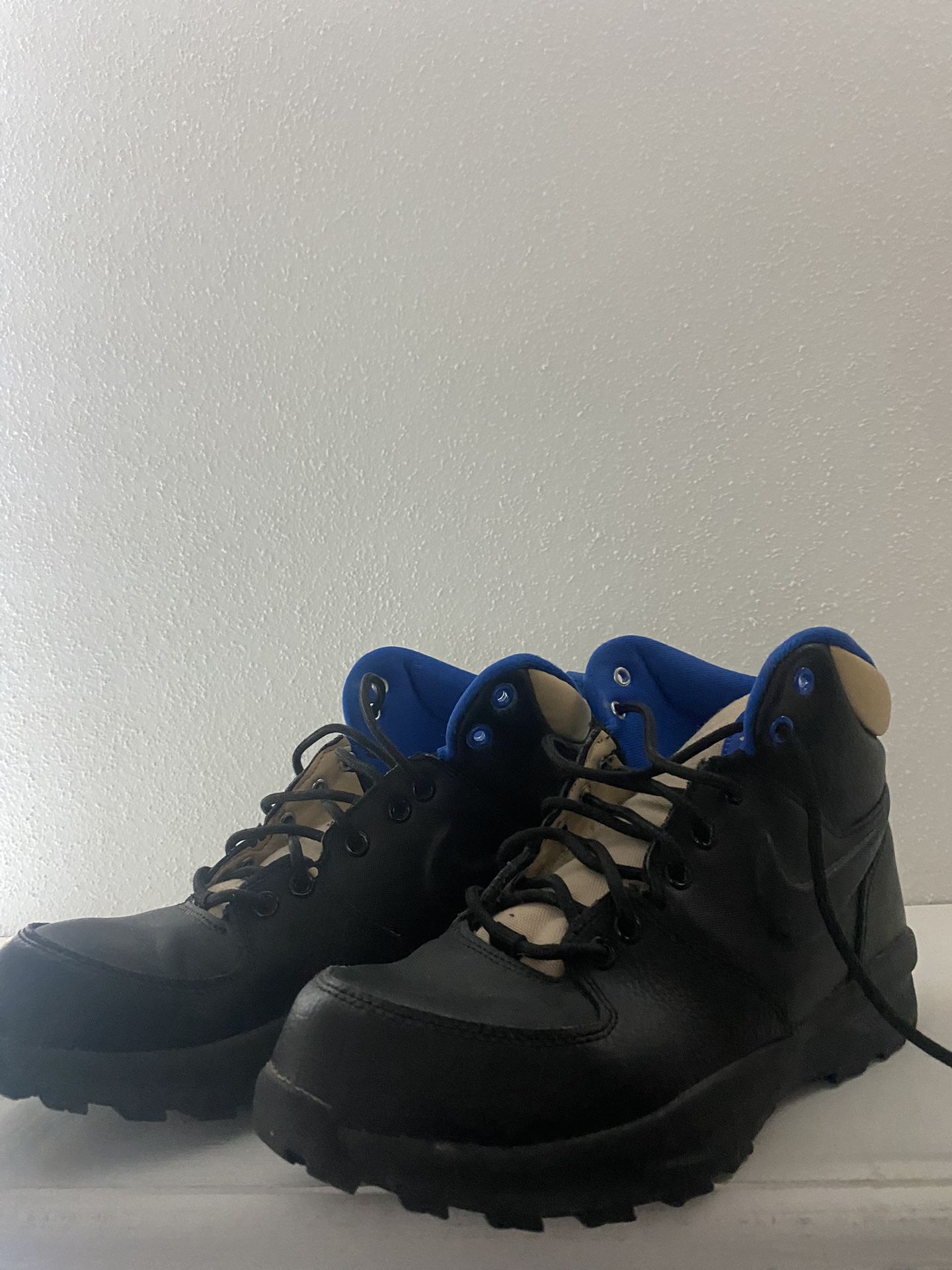 Nike Boots