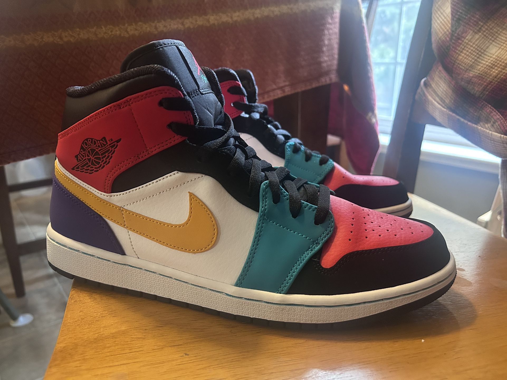 Nike Jordan 1 Mid Men’s 11.5