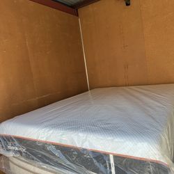 Brand New Queen Size 12” Tempur Pedic - Pro Adapt Firm Mattress!  