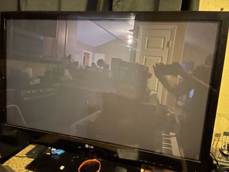 40” LG TV