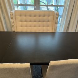 Set Of 4 Brand New Dining Chairs 