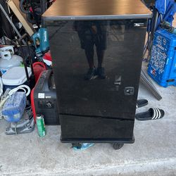 Av Rack 20 U Good Condition