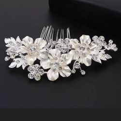 Silver tone Crystal floral bridal comb Quinceanara Wedding Head Piece
