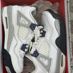 (GS) Size 4 Real Jordan 4s Midnight Navy