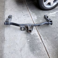 Hitch receiver for a 2003-2006 Silverado HD