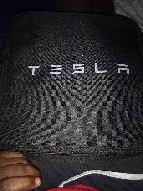 Tesla Gen 2 Charger