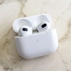 Mint Like New Apple AirPods 3rd Gen 