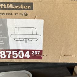 Lift Master Belt Drive W/ MyQ Camera Model #87504 Garage Opener