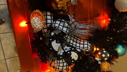 Halloween garland