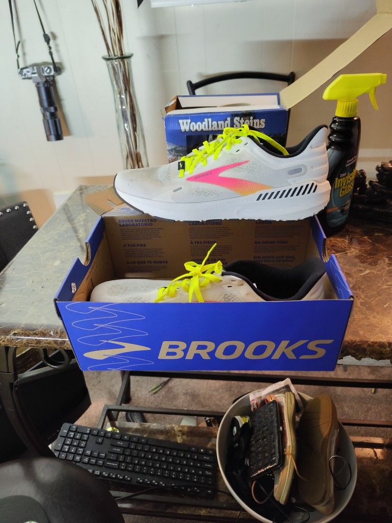 Brooks Launch GTS 9 – Running Shoes (New in Bo Size11e __)