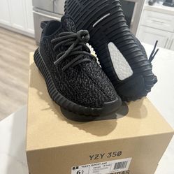 Yeezy Boost 350 “Pirate Black” 