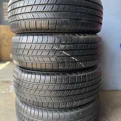 205/65/15. Michelín