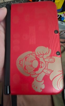 Nintendo 3ds XL (Mario Gold edition) $80