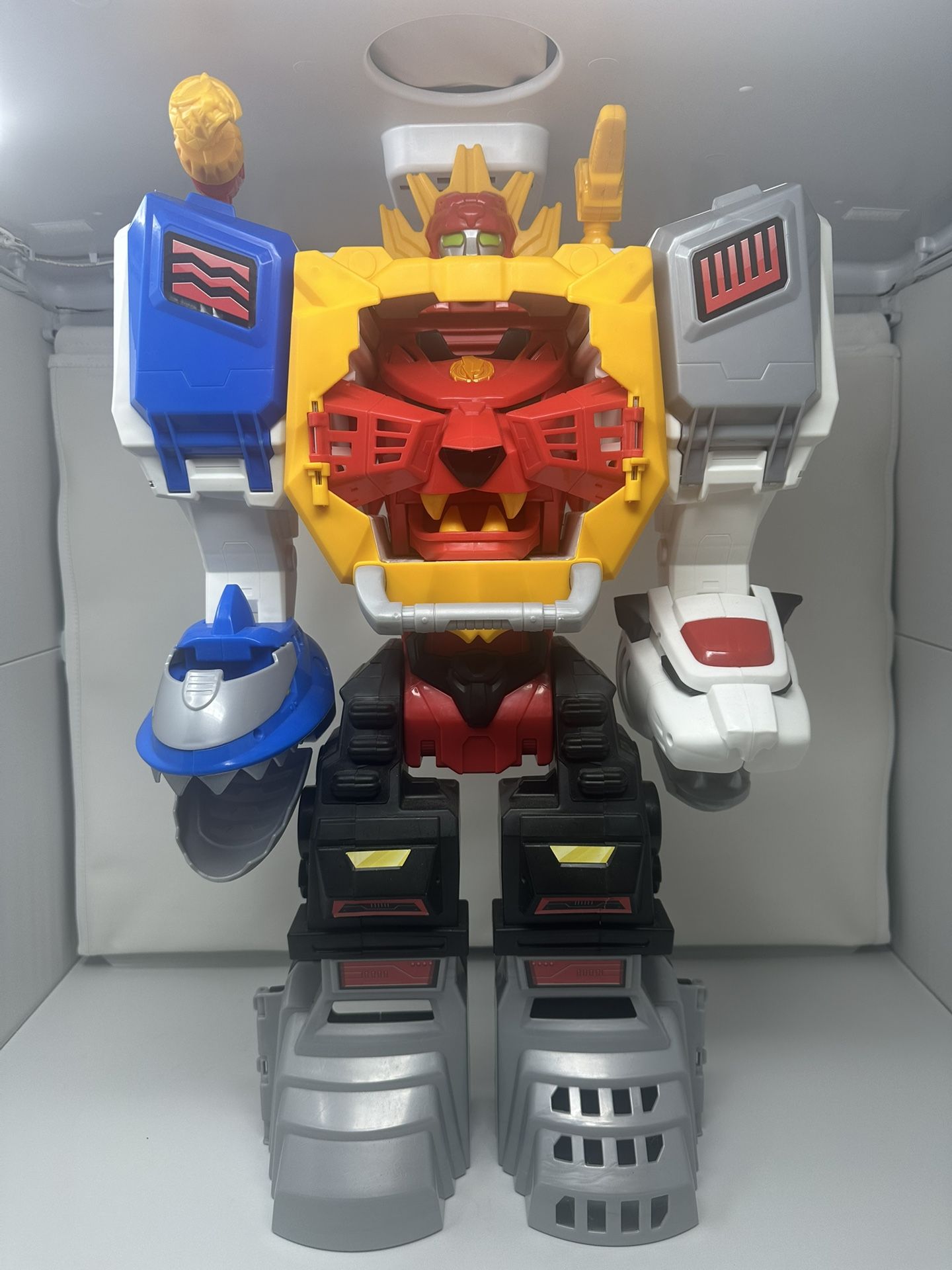 Hasbro Playskool Heros Power Rangers 2 In 1 Power Morphin Megazord, 2-foot Tall, Light & Sound