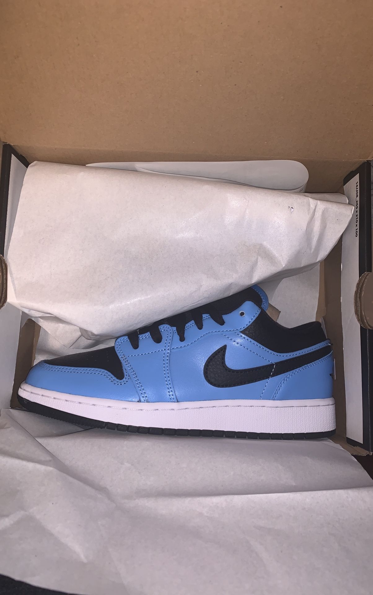 Jordan 1 Low University Blue