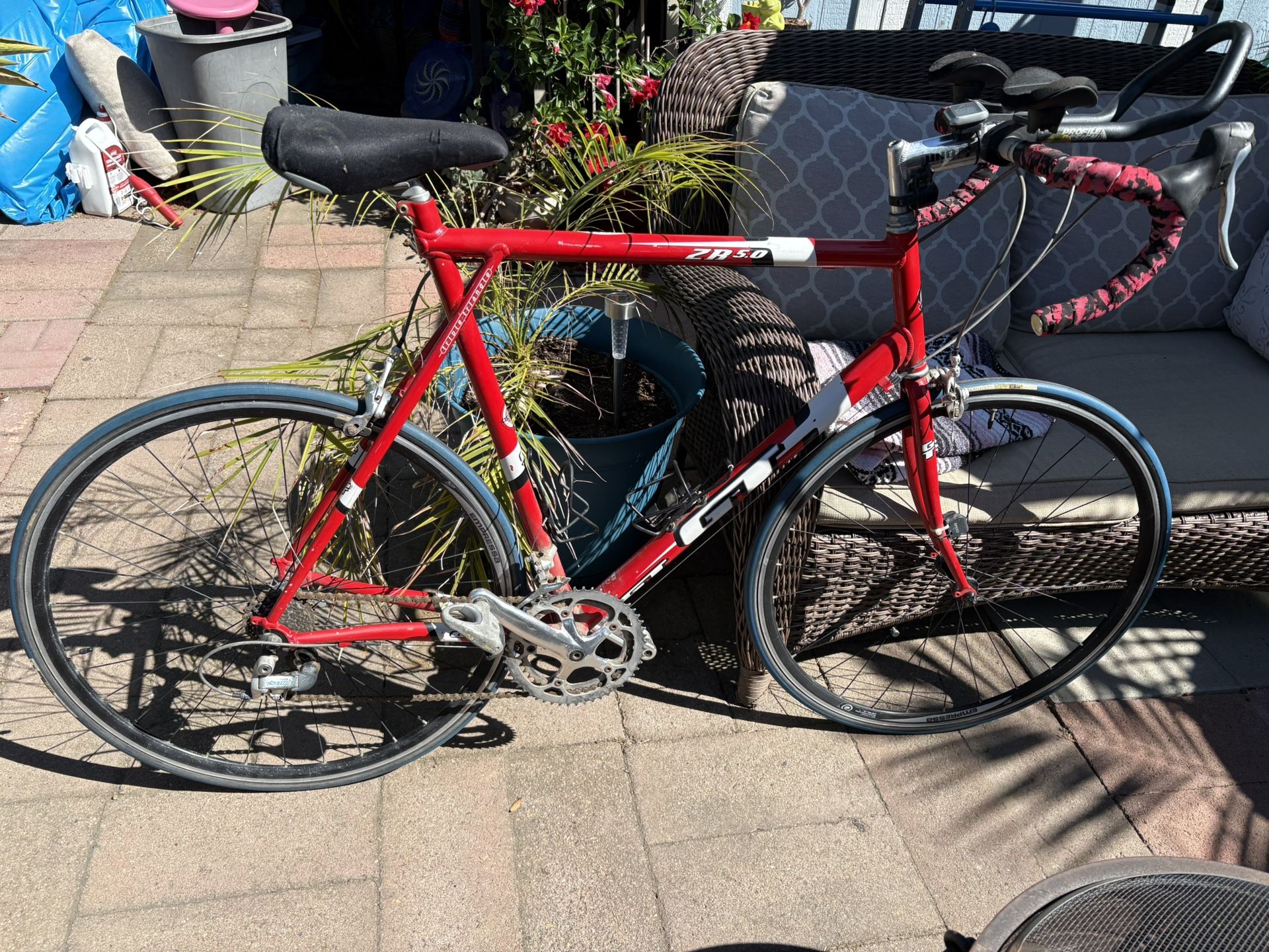 GT ZR RACING ROAD BIKE, 60cm $200 OBO