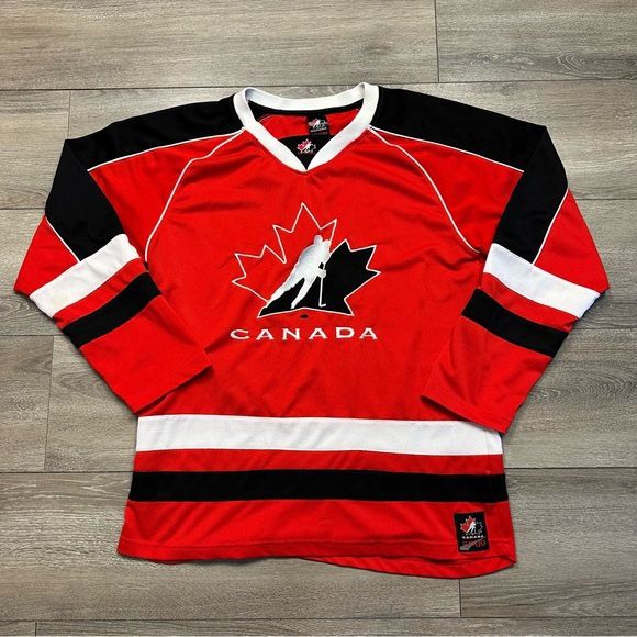 Team Canada Hockey Jersey mens M Red Sogo Sports Olympics IIHF Classic Juniors