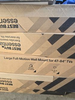 Full motion tv mount 47 to 84"