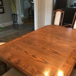 Dining Room Table Like New 