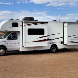 2019 Winnebago Outlook 27D