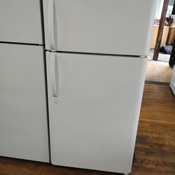 Frigidaire Refrigerator 