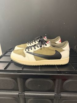 Travis Scott x Air Jordan 1 Low – Size 12