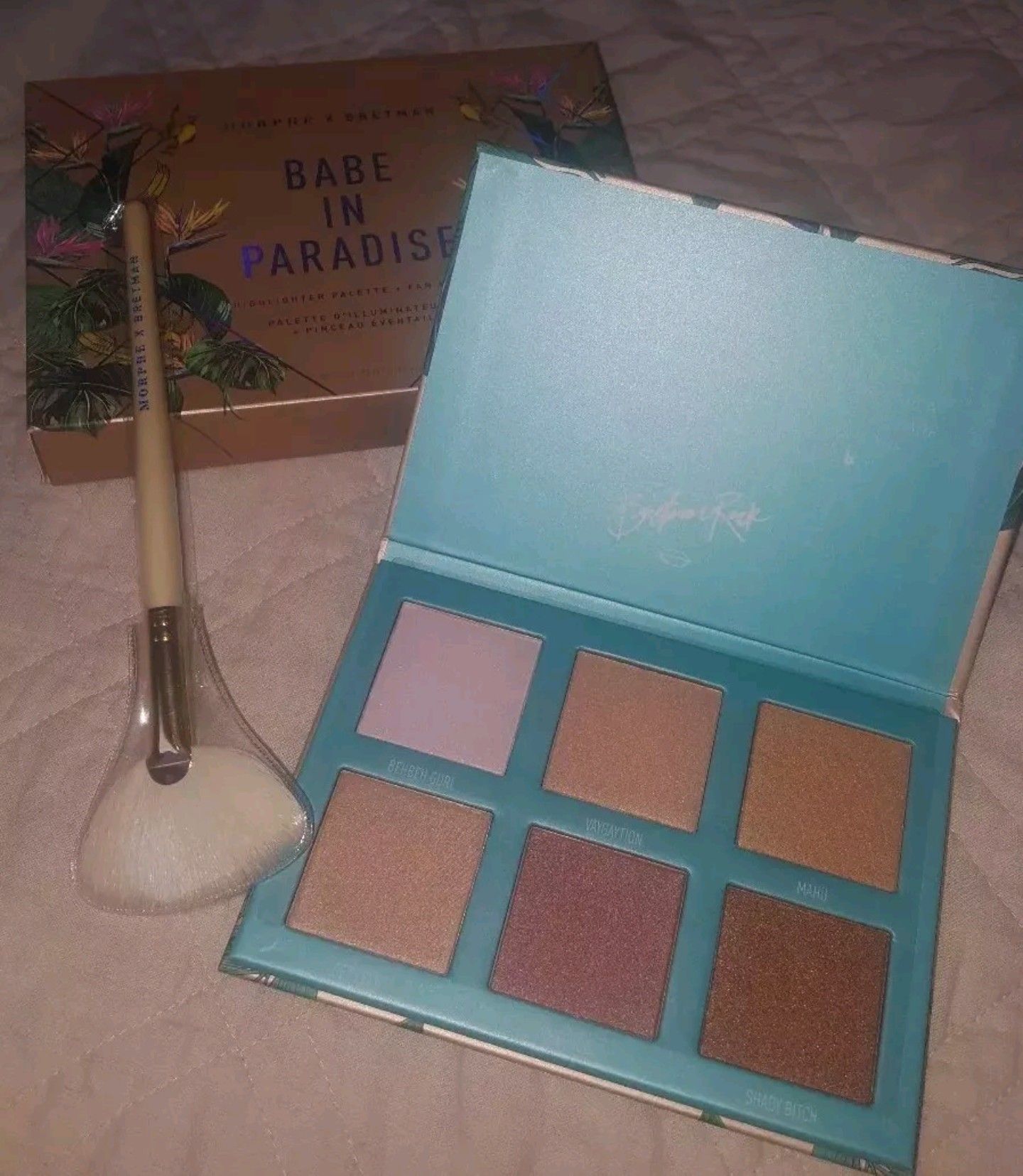 Babe in Paradise Highlighter Palette Morphe X Bretman Rock