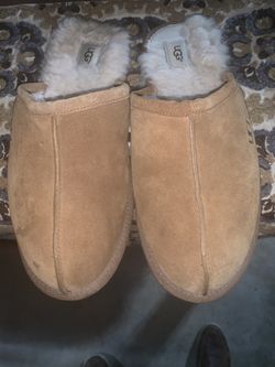 UGG sheepskin slippers US Size 11