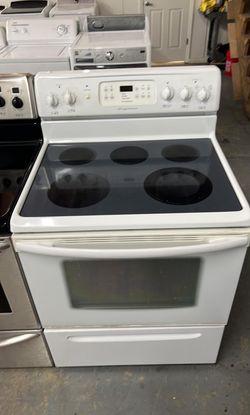 Frigidaire Electric Glass-Top Range – White, 5 Elements