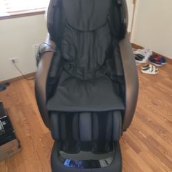 Carensys Massage Chair brand Woongjin Coway Korea 