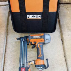 Ridgid R150FSF3 18 Gauge 1-1/2" Narrow Crown Finish Stapler + Carrying Bag New