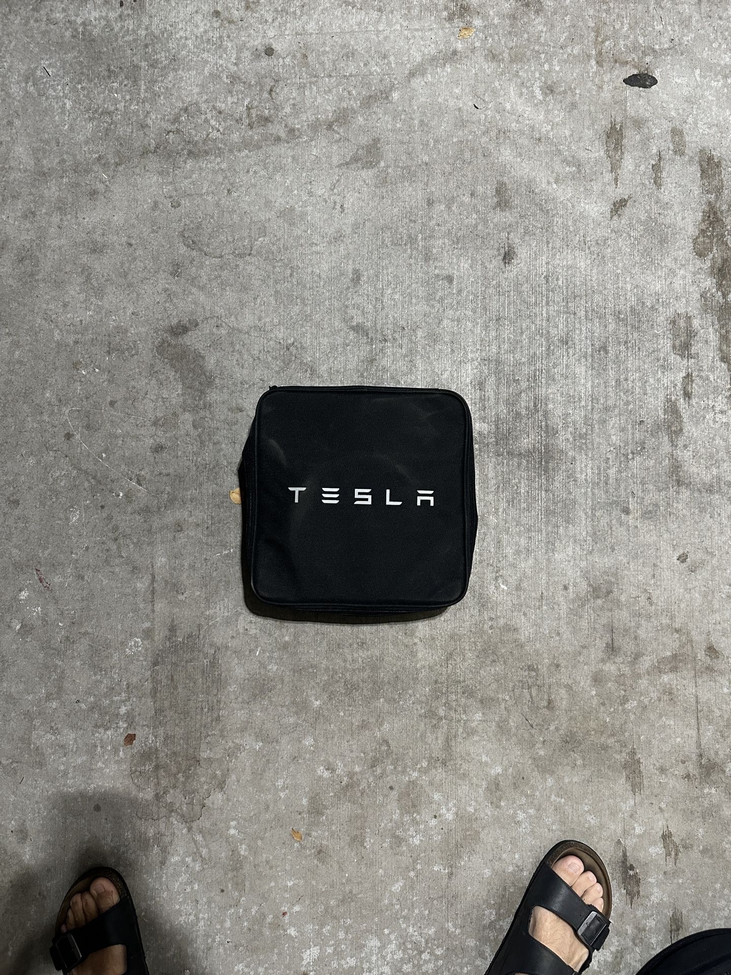 Genuine Tesla Mobile Connector Gen 2