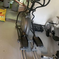 The Spirit Esprit EL-455 elliptical . Pre-owned And Still In Great Condition $800 OBO 