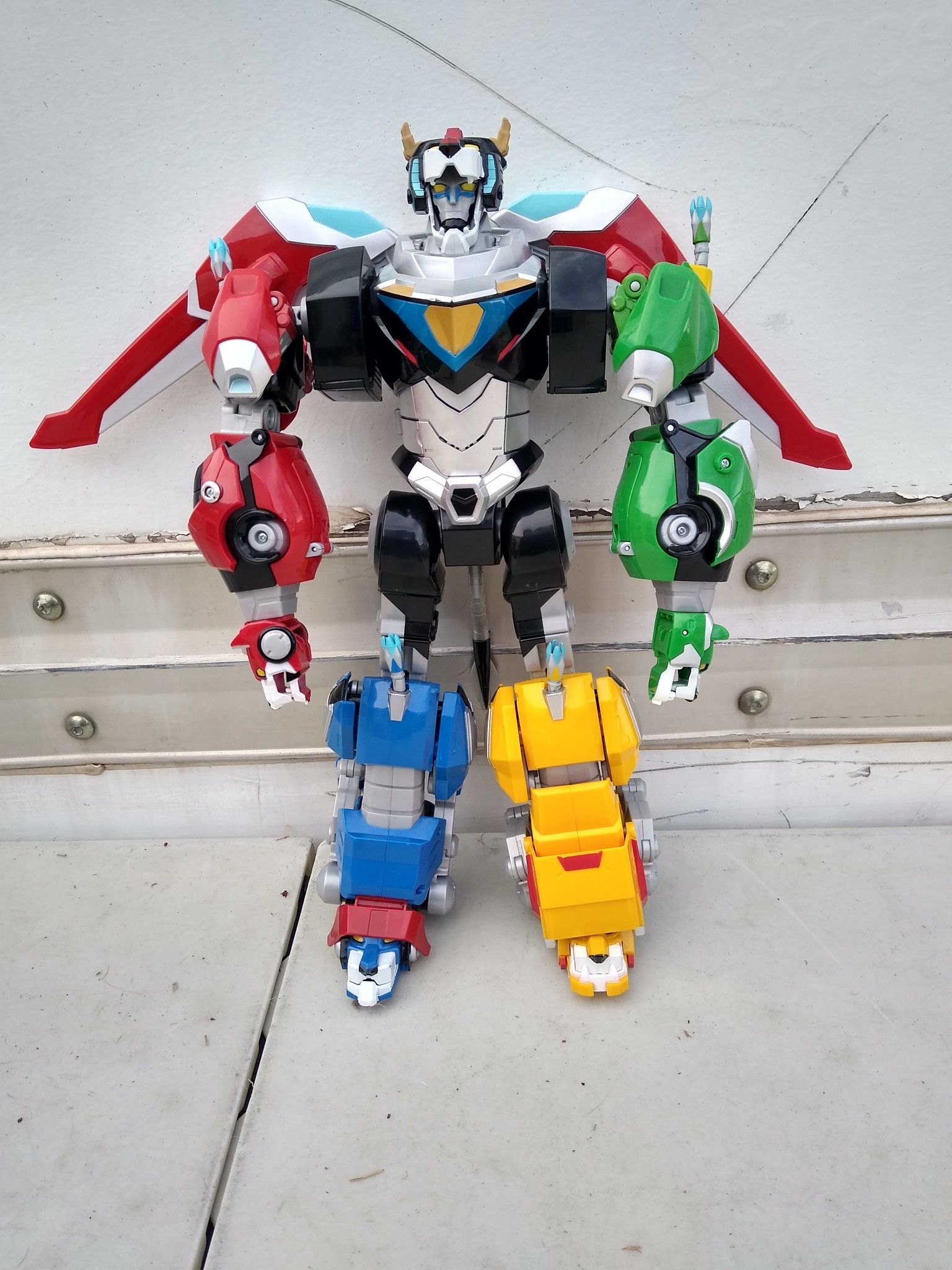 light up and talking Voltron toy