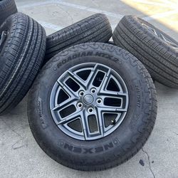 OEM Jeep Wrangler Gladiator Rubicon 4XE Sport Wheels Rims Tires 2024 Stocks 17”