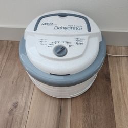 Dehydrator