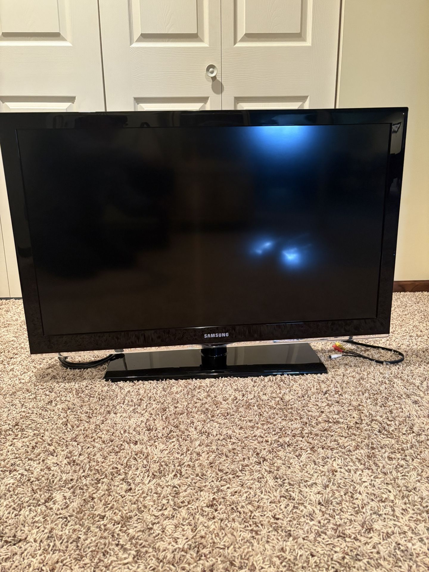 Samsung 40” TV
