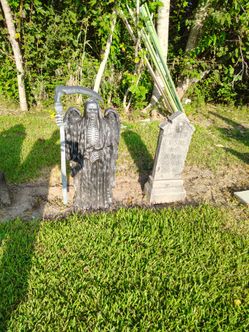 Halloween decor