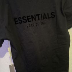 Essentials Fear of God Men’s Medium Tee