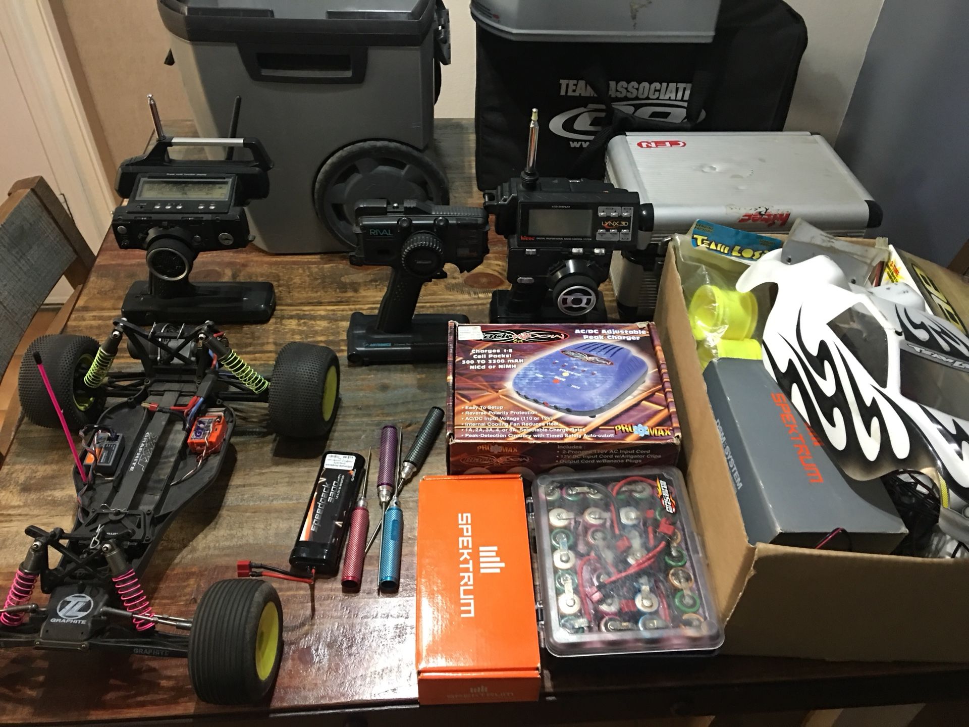 RC Team Losi xxxt graphite