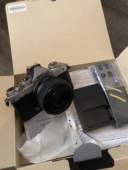 Nikon Z Fc Camera + 24mm 1.7 Lens 