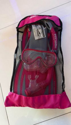 BRAND NEW 3-Piece Snorkeling Set with Mask, Snorkel, and Fins – Includes Mesh Carry Bag (Pink/Grey)