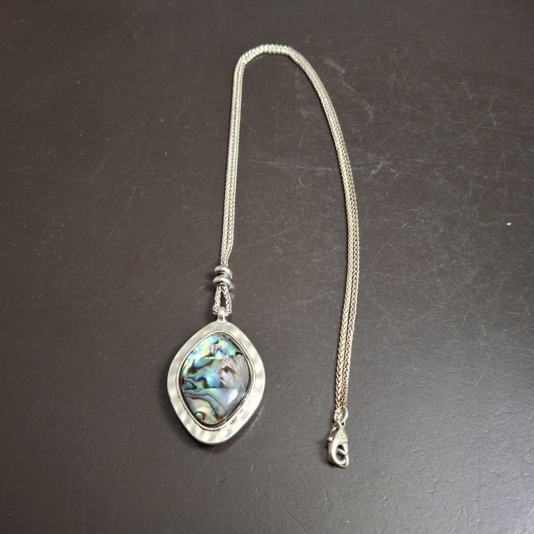 Stunning Abalone & Mother Of Pearl Diamond Shaped Pendant On 30" Silver Woven Chain With Lobster Closure