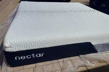 Nectar Premier Memory Foam King Mattress