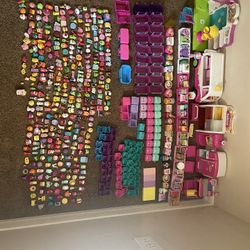 Shopkins Lot of Figures, Buildings, Cards, etc (OVER 300 SHOPKINS)