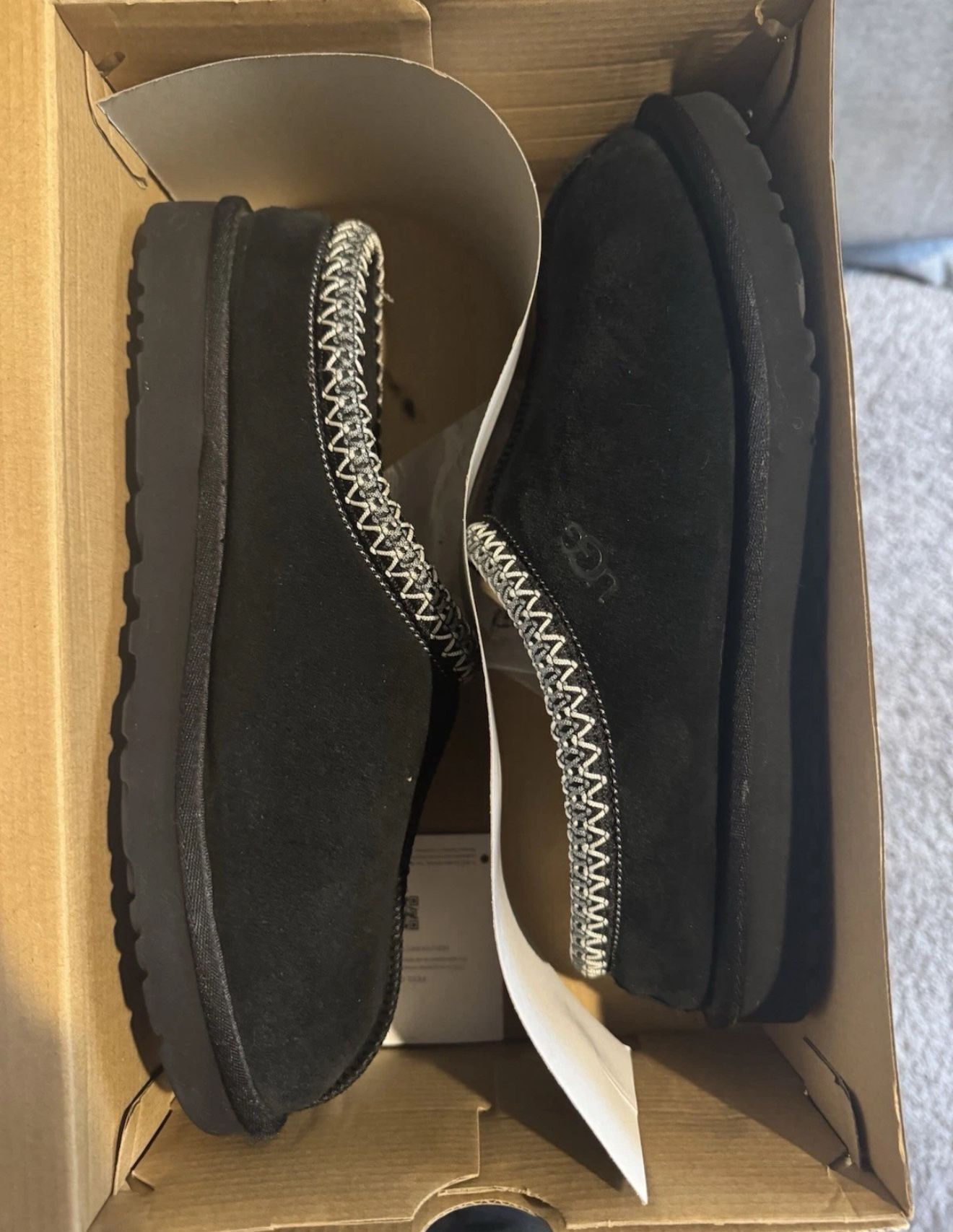 Black Tasman uggs size 8 men’s