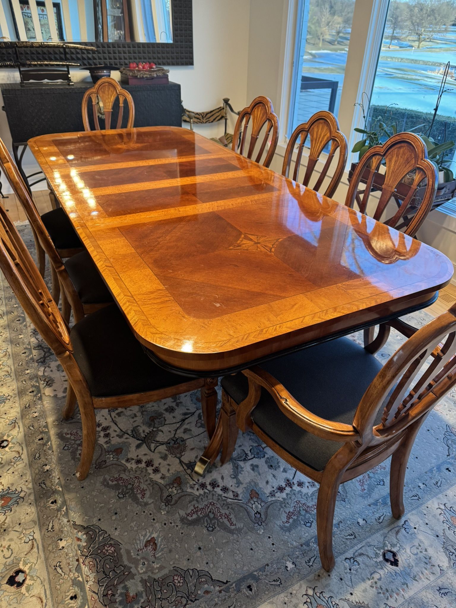 dining room table 
